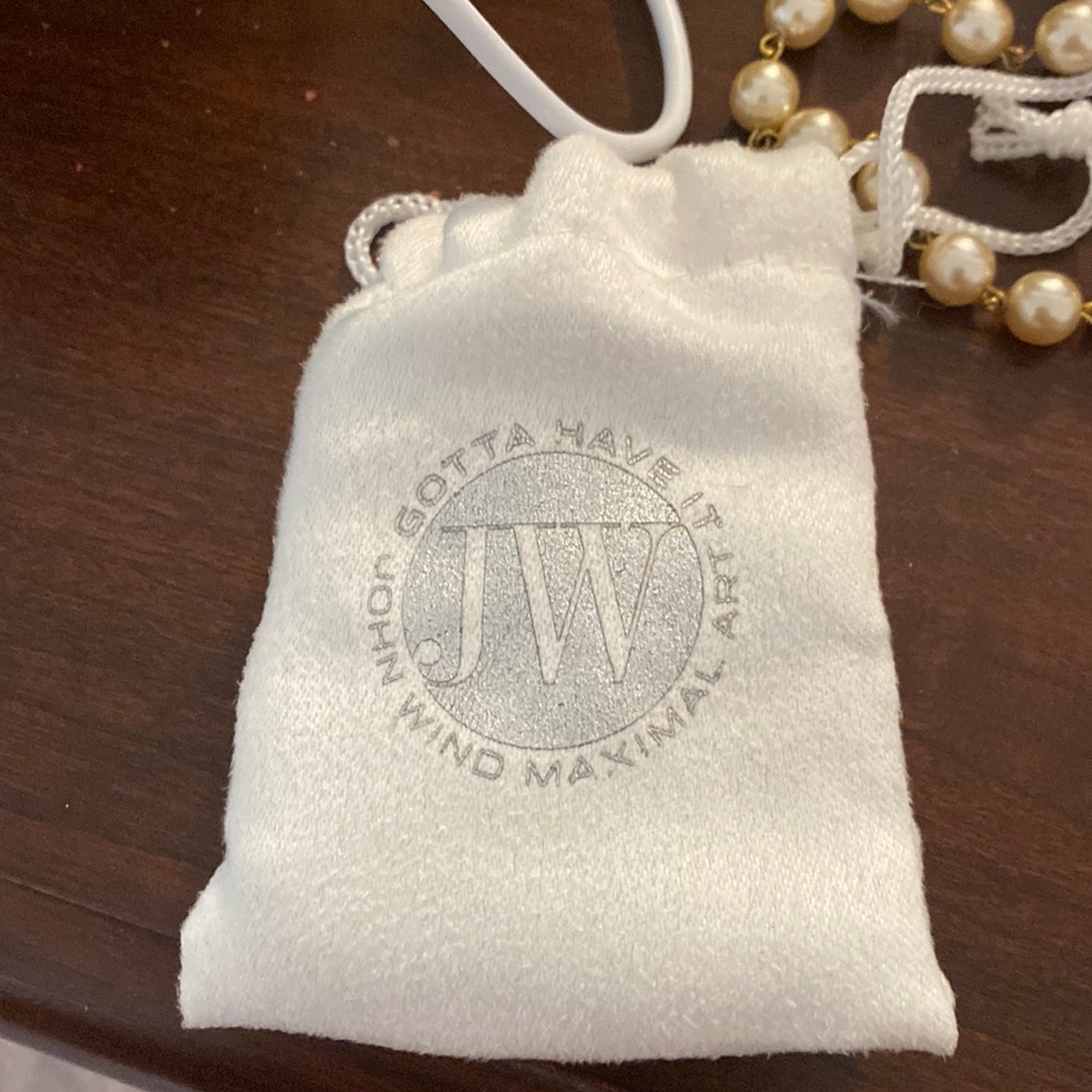 John Wind petal necklace